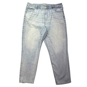 American Eagle Mom Jeans Light Wash Denim High Rise Relaxed Fit 18‎ Fits 38"